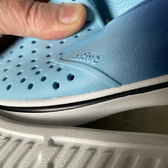Nativa kids shoes size 2. ๐๐๐๐ - Picture 4 of 4